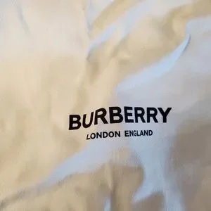 SALE!! BURBERRY◆LL MD NOTE VVC◆8110635125641 Burberry | Bags | Burberry Ll Md Note Vvc | Poshmark